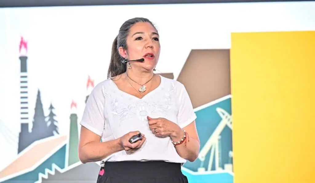 Fenómeno de El Niño y modernización del mercado mayorista son los focos del regulador del sector energético colombiano Adriana Jiménez, directora de la CREG. Imagen: Congreso MEM