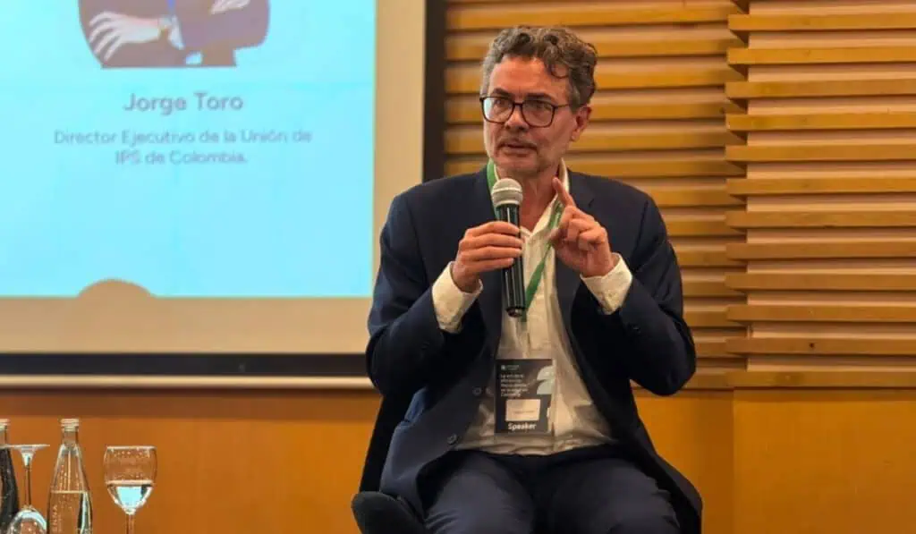 Expertos alertan que cambios en la UPC y las EPS para 2027 podrían afectar el bolsillo de los colombianos Alejandro Gaviria