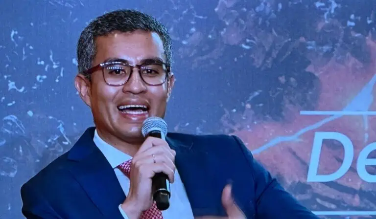 Gobierno adelanta mecanismo para introducir energía al sistema eléctrico ante riesgos por apagón y El Niño Alex Cañas, viceministro de Energía