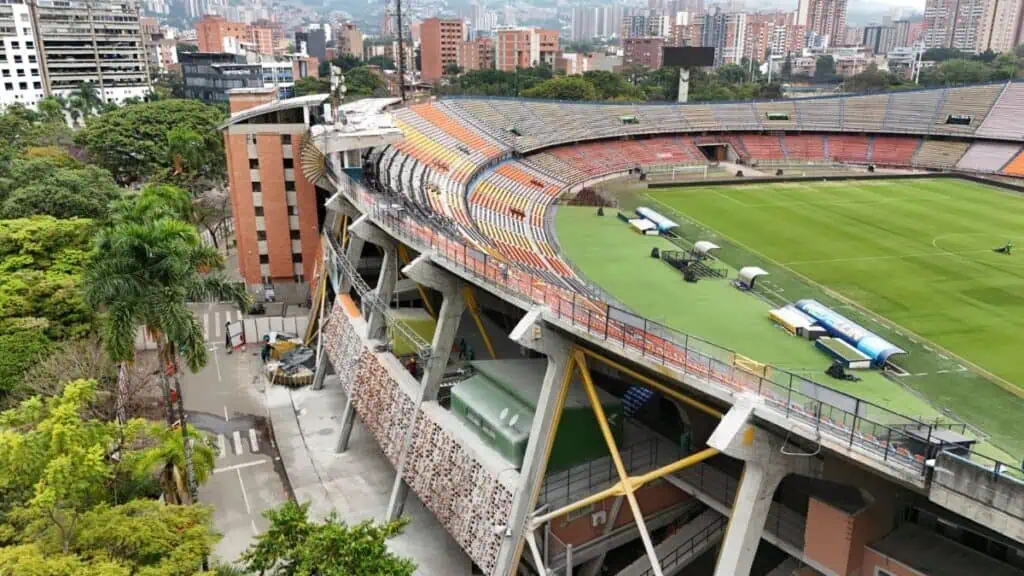 Estadio Atanasio Girardot de Medellín termina primera fase de obras y prepara licitación para su modernización Atanasio Girardot tiene lista la documentación para abrir licitación