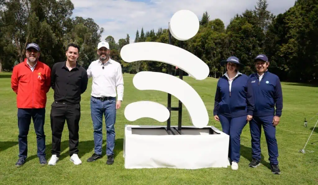 Bogotá reabre histórico campo de golf para quienes no pueden pagar un club privado Bogotá reabre histórico campo de golf para quienes no pueden pagar un club privado