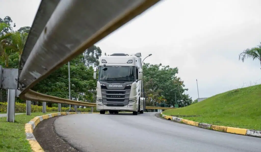 Así funciona la gigantesca planta de Scania en Brasil que produce un motor cada cinco horas Camiones Scania