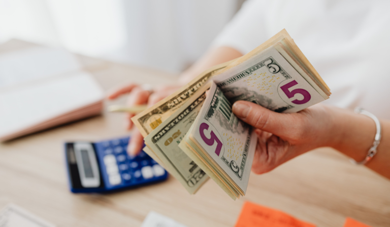 Dólar en Colombia rompe el piso de los $3.200 tras una jornada de fuerte oferta de divisas Dólar en Colombia