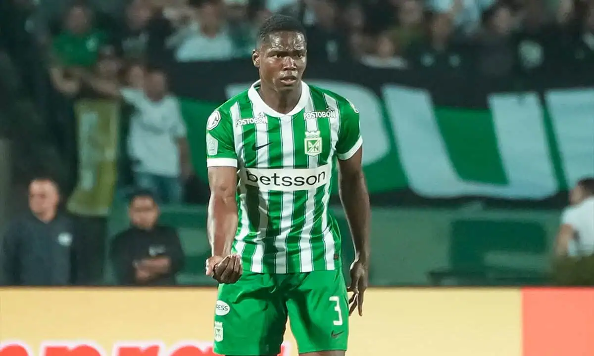 Neyder Parra central de Atlético Nacional de 21 años