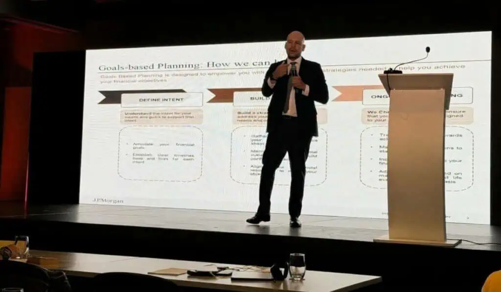 La estrategia que deja J.P. Morgan en el LinkU Capital Summit para invertir mejor: separar liquidez, riesgo y objetivos Charles Zamorano de J.P. Morgan