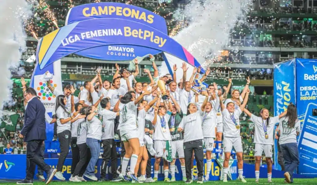 La nómina más cara del fútbol femenino en Colombia vale 11 veces menos que la de Atlético Nacional Deportivo Cali es el actual campeón del fútbol femenino en Colombia