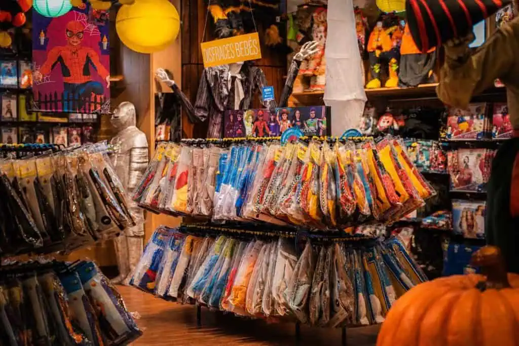 Entrevista | Cachivaches, la empresa colombiana de más de 60 años que crece con Halloween: así cambió el negocio de los disfraces Disfraces en Cachivaches