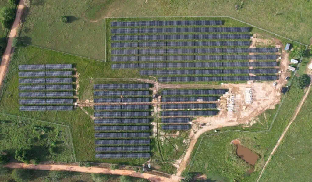 Alternativa para que personas y empresas reduzcan costos de energía y logren independencia energética Energía