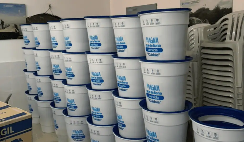 Fundación Grupo Argos y el Negocio de Desarrollo Urbano entregaron filtros de agua a familias de estos barrios en Barranquilla Fundación Grupo Argos y el Negocio de Desarrollo Urbano entregaron filtros de agua a familias de estos barrios en Barranquilla