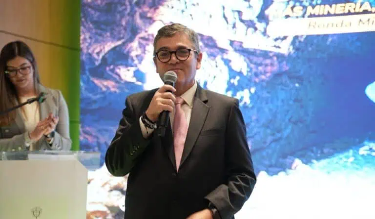 Primicia | Empresas mineras en Colombia duplicarán su producción en 2027: se espera 'boom' de proyectos Juan Camilo Valencia, presidente de la ANM. Imagen: ANM