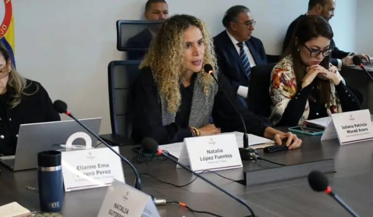 Comienzan reuniones previas a la discusión del salario mínimo entre empresarios, Gobierno y trabajadores La ministra de Trabajo, Natalia López. Imagen: Ministerio de Trabajo