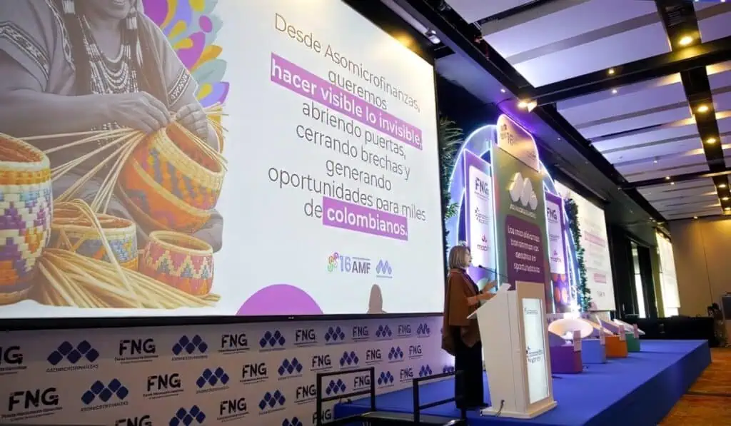 Los ejes del sector microfinanciero en Colombia para los próximos años: productividad, IA y economía plateada María Clara Hoyos, presidenta de Asomicrofianzas