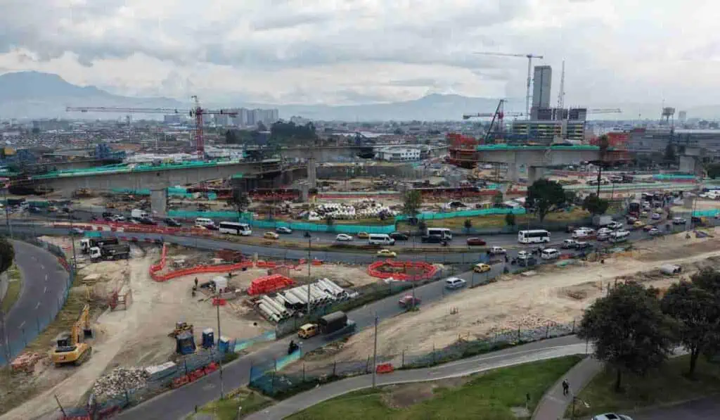 Megaobra de más de medio billón de pesos en la Calle 13 acelera construcción: Conconreto revela detalles y fecha en que se entregará Megaobra del puente de la calle 13 acelera su ejecución