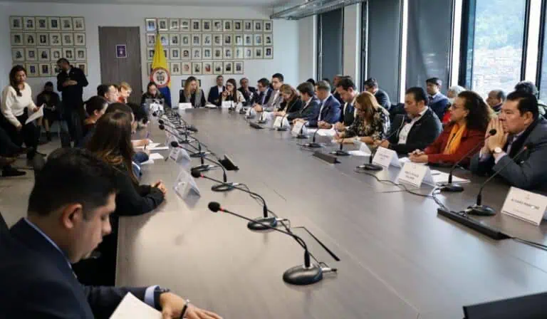 Así cambiarían las reglas laborales sobre tercerización, acoso y plataformas digitales en Colombia con el nuevo Gobierno Ministra de Trabajo, Natalia López. Imagen: Ministerio de Trabajo