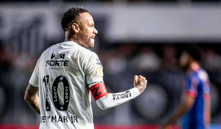 Neymar Jr acelera su regreso a las canchas con millonaria terapia de US$20.000 Neymar Jr acelera su regreso a las canchas con millonaria terapia de US$20.000