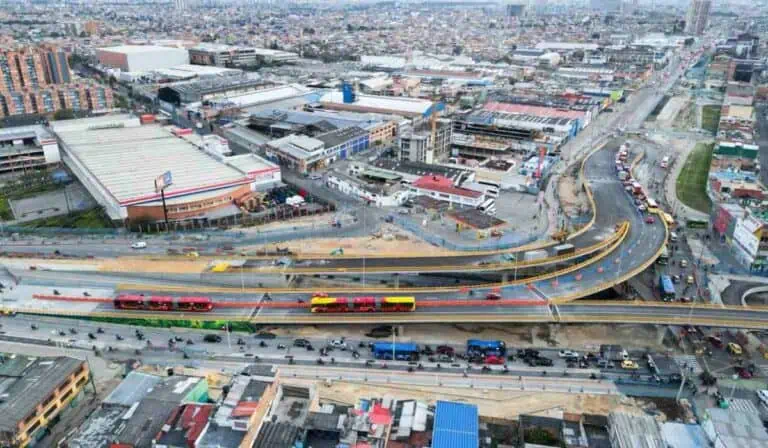 Megaproyecto de la Avenida 68 tiene más del 90 % de avance, pero no se entregará en 2026: Tiene nueva fecha Obras en la Avenida 68 estarían listas para 2027