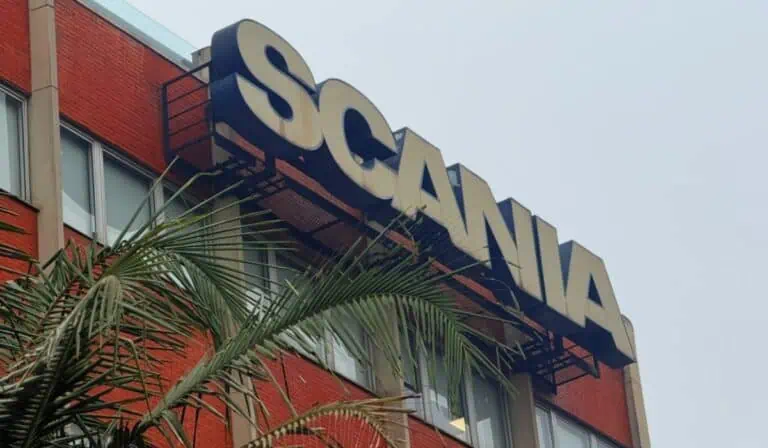 Así funciona la gigantesca planta de Scania en Brasil que produce un motor cada cinco horas Planta Scania Brasil.