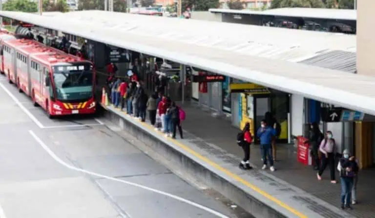 Megaobra de $26.000 millones en el portal norte tiene 3 años de retraso y trabajos van solo en el 7 % Portal Norte de Transmilenio