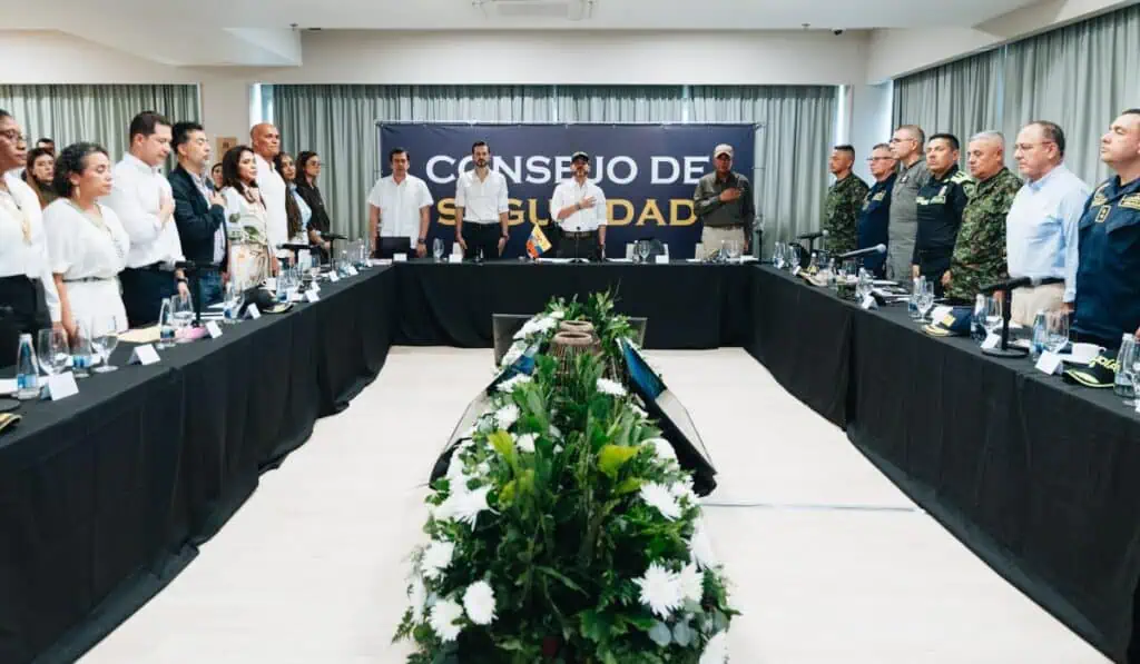 Abelardo de la Espriella anuncia importantes inversiones y obras para San Andrés y Providencia: los detalles Presidente y parte de su gabinete en San Andrés