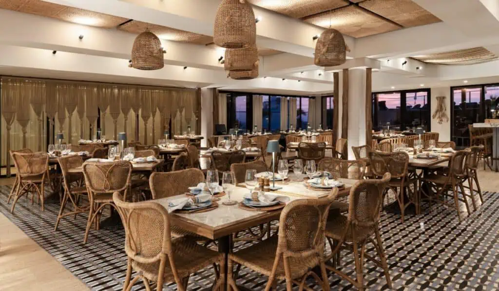 Nattivo Collection Hotel consolida por tercer año una propuesta de hospitalidad de lujo en San Andrés Islas Restaurante Wata