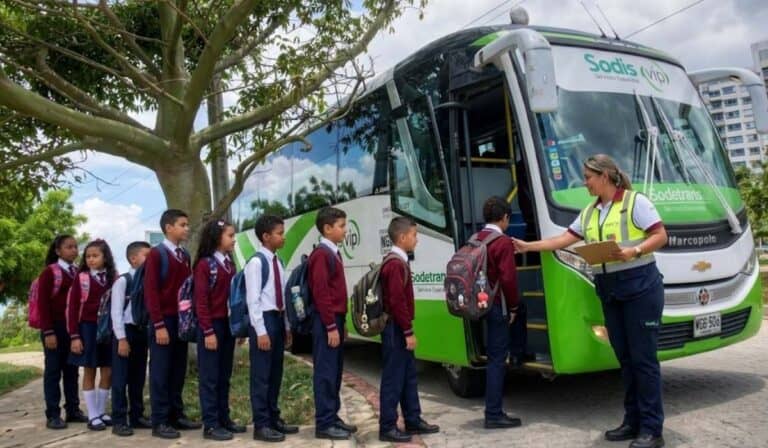 Rutas escolares tendrán importantes cambios en Colombia: ya hay nuevas exigencias que los padres y colegios deben tener en cuenta