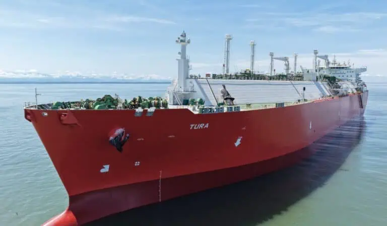Llega a Buenaventura buque que permitirá importar y almacenar gas natural para Colombia Unidad Flotante de Almacenamiento, FSU “Tura”