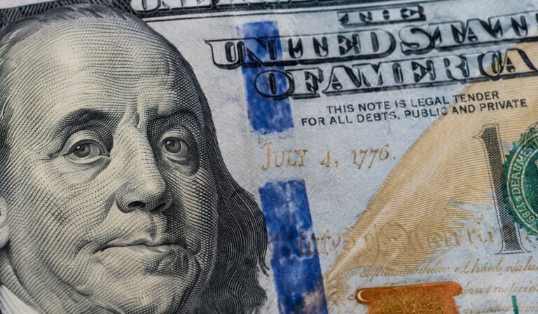 Dólar en Colombia inició al alza, pero rápidamente pegó la vuelta y se acercó a los $3.110 dolar en colombia billete de 100