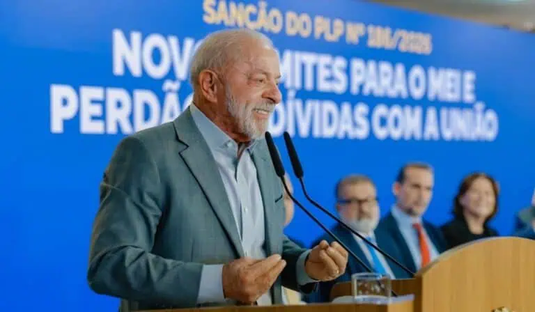 Atención | Lula Da Silva es reelegido presidente de Brasil tras vencer a Flávio Bolsonaro con el 51,66 % de los votos: sorprende a mayoría de encuestas Lula Da Silva es reelegido como presidente de Brasil. Foto: X Lula da Silva.