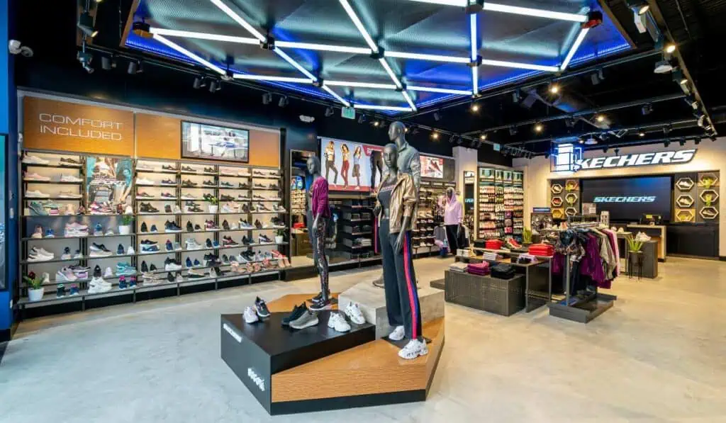 Skechers gana terreno frente a gigantes deportivos y ya es la segunda marca más fuerte en Colombia Skechers alcanzó durante 2025 una participación de 16,58 %, con lo que se consolidó como la segunda marca deportiva con mayor presencia en Colombia